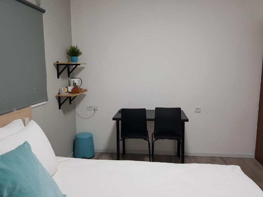 Airport Guest House Or Yehuda Экстерьер фото